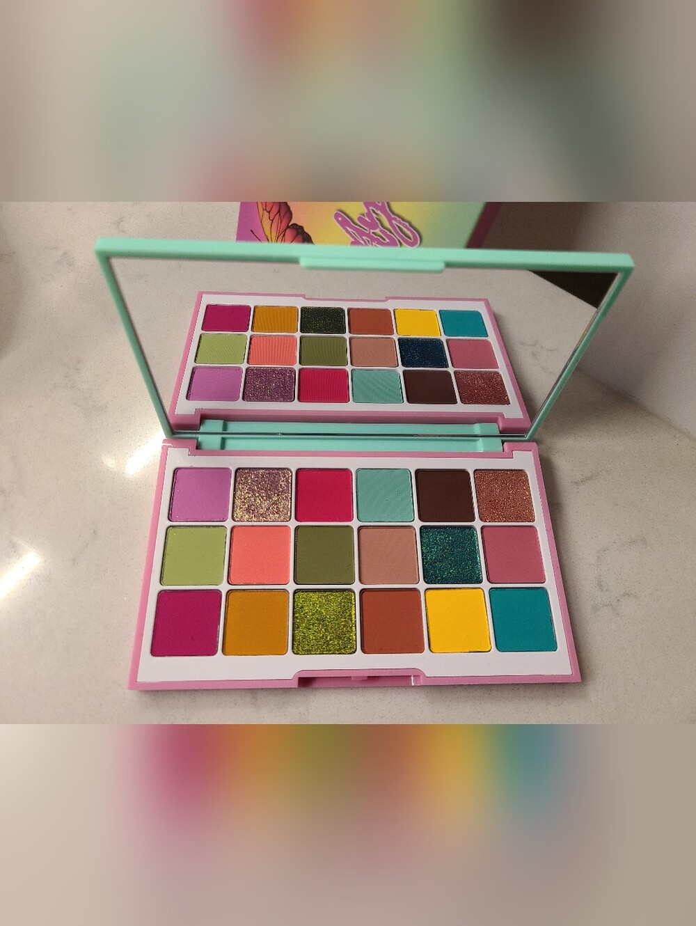 Give Me Glow Butterfly🦋 Vibes Eyeshadow Palette